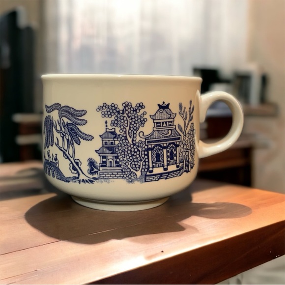 Set of 4 Breakfast Teacups | Willow Blue by Churchill - Picture 2 of 8